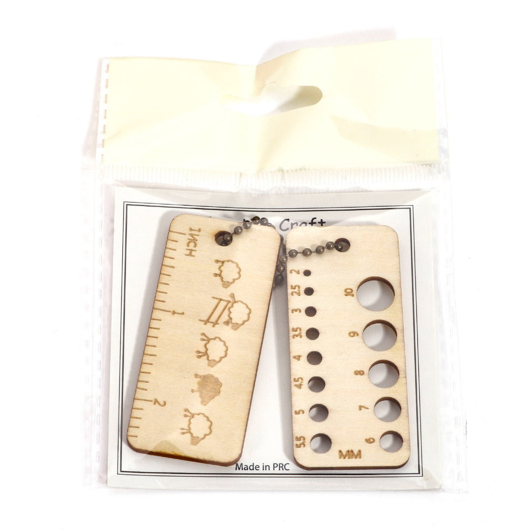 Knitting Needle Gauge - Natural Wood Ruler - Measuring Tool - Rectangle 6.8cm x 3cm (G571663)