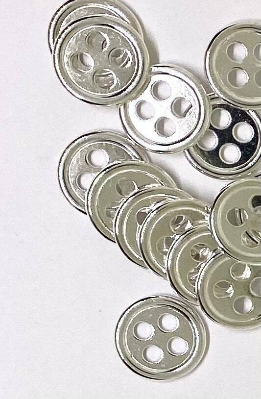 Silver Buttons Round - Shiny Silver - 4 Holes - 20mm -  Metal Sewing Button - Le