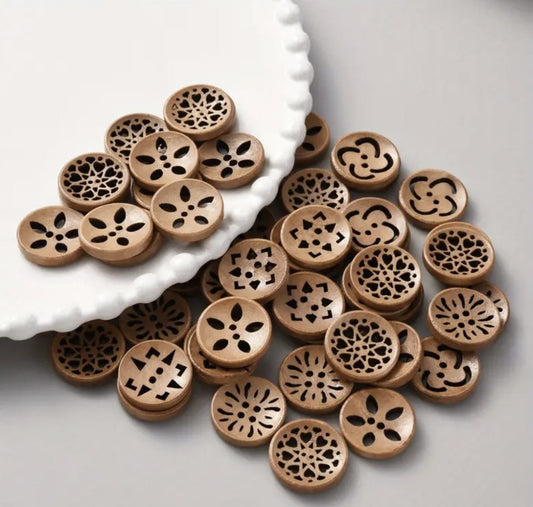 Brown carved wooden buttons - 18mm - Multiple designs - 2 hole - Brown wood button (butt-18mm-carved multi-brown-a)