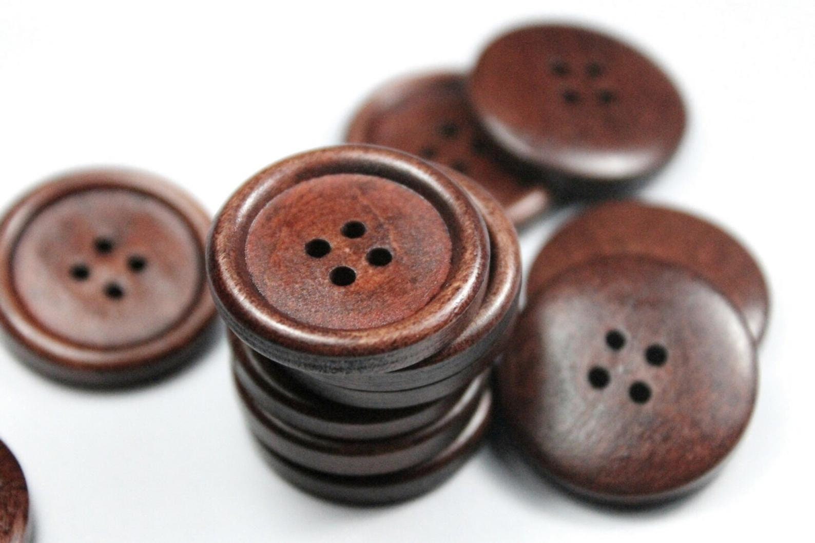 FREE SHIPPING - Brown Wooden Buttons - 25mm (1 inch) - 4 Holes - Knitting Buttons - Round Sewing Wood Buttons 25mm (1") (SH040956)