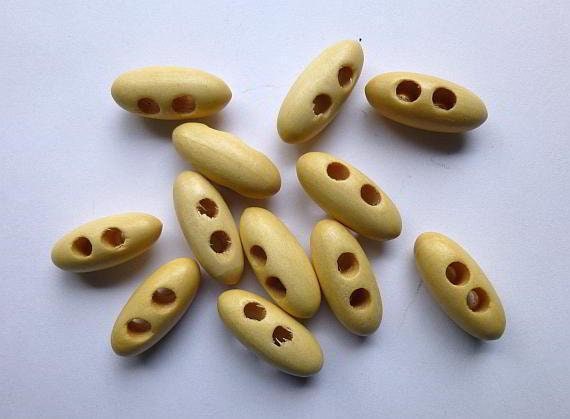 6 Toggle Wooden Buttons - Light Natural Finish - 21mm X 8mm7/8'' X 3/8'')